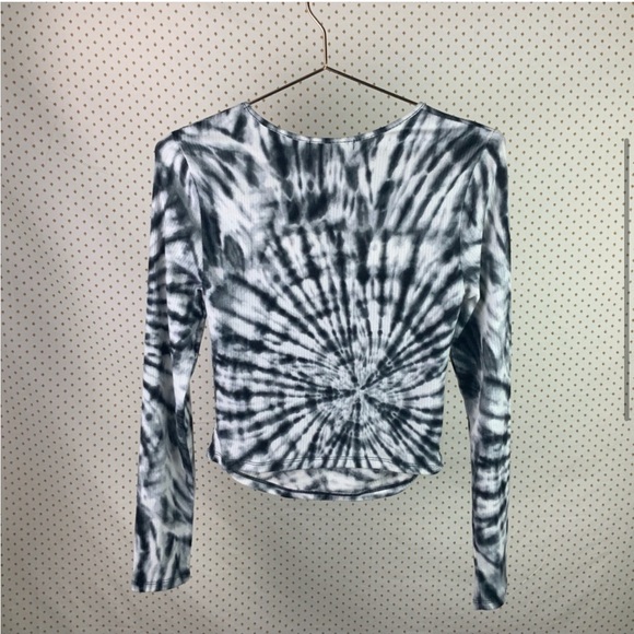 GOOD LUCK GEM Black White Tie Dye Top - Picture 3 of 6